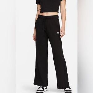 Nike Women's Black Wide-Leg Sweats